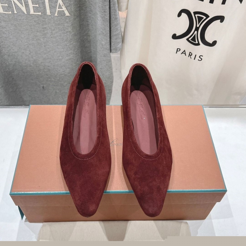 Other flat shoes